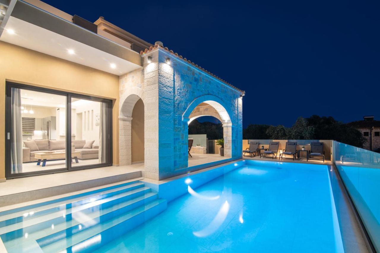 Romanza II Luxury Villa Kalamákion Exterior foto